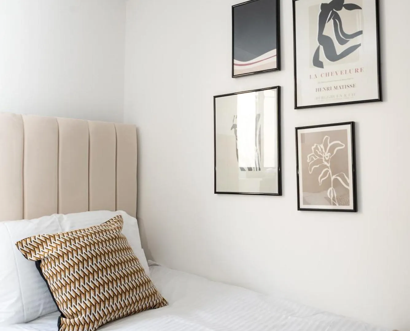 Cosy One Bedroom Apartment With Sofa Bed Cardiff